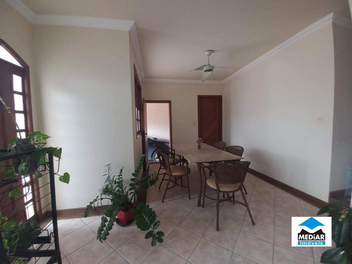 Casa, Jardim Atlântico, 4 Quartos, 2 Vagas, 1 Suíte
