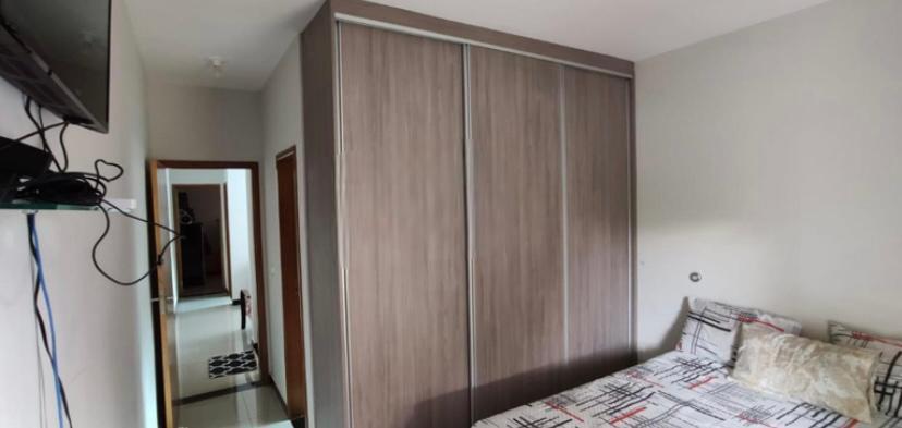 Casa, Masterville, 2 Quartos, 2 Vagas, 1 Suíte