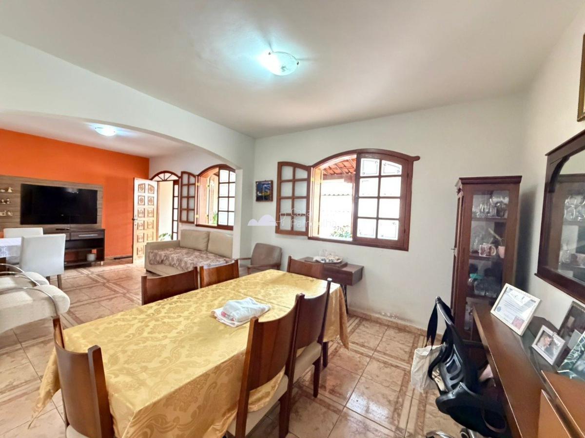 Casa, Floramar, 3 Quartos, 2 Vagas, 2 Suítes