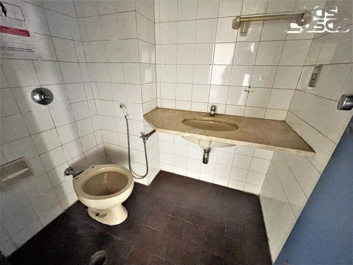 Sala, Centro, 0 Quarto, 10 Vagas