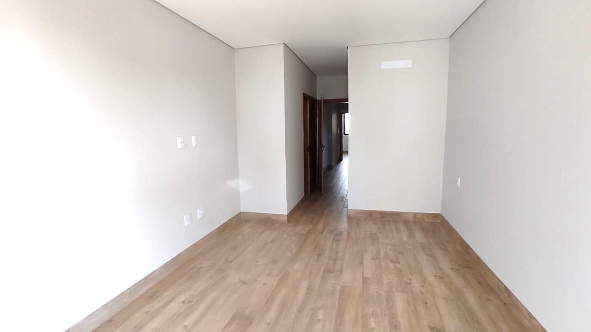 Casa, Jaraguá, 4 Quartos, 3 Vagas, 1 Suíte