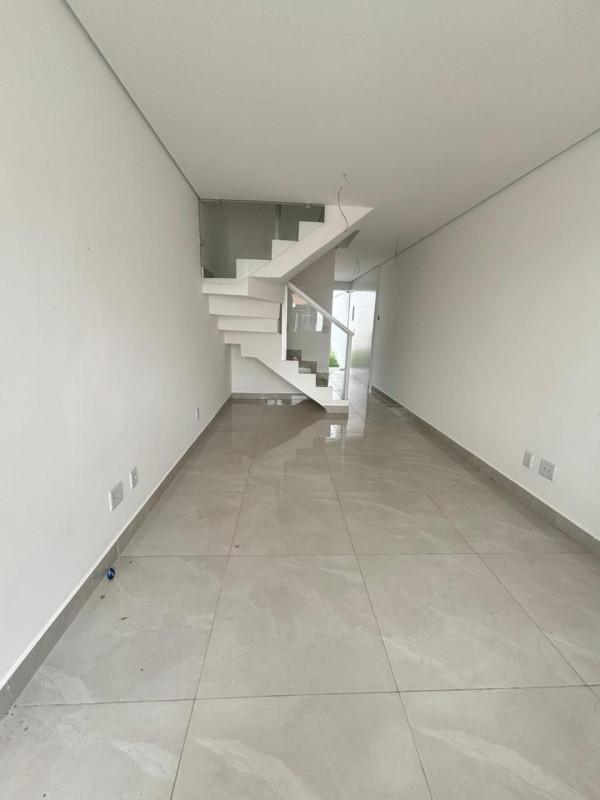 Casa, Floramar, 2 Quartos, 2 Vagas, 2 Suítes