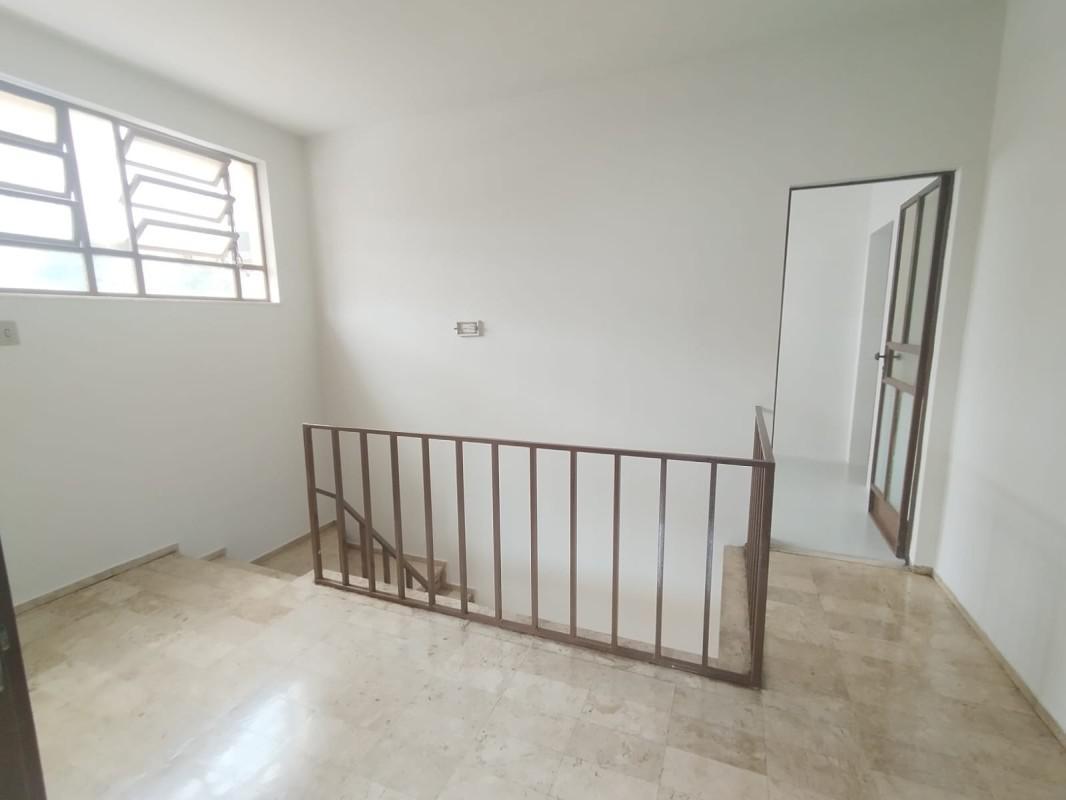 Casa, Cachoeirinha, 4 Quartos, 2 Vagas, 2 Suítes