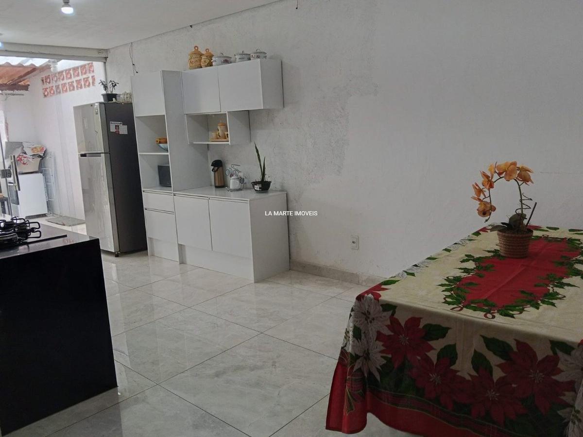 Casa, Santa Cruz Industrial, 4 Quartos, 3 Vagas, 1 Suíte