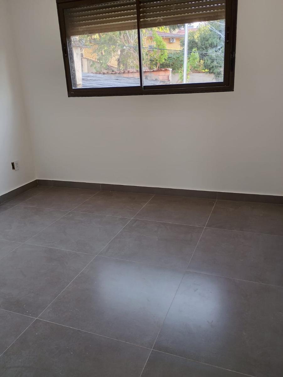 Casa, Santa Branca, 3 Quartos, 2 Vagas, 1 Suíte