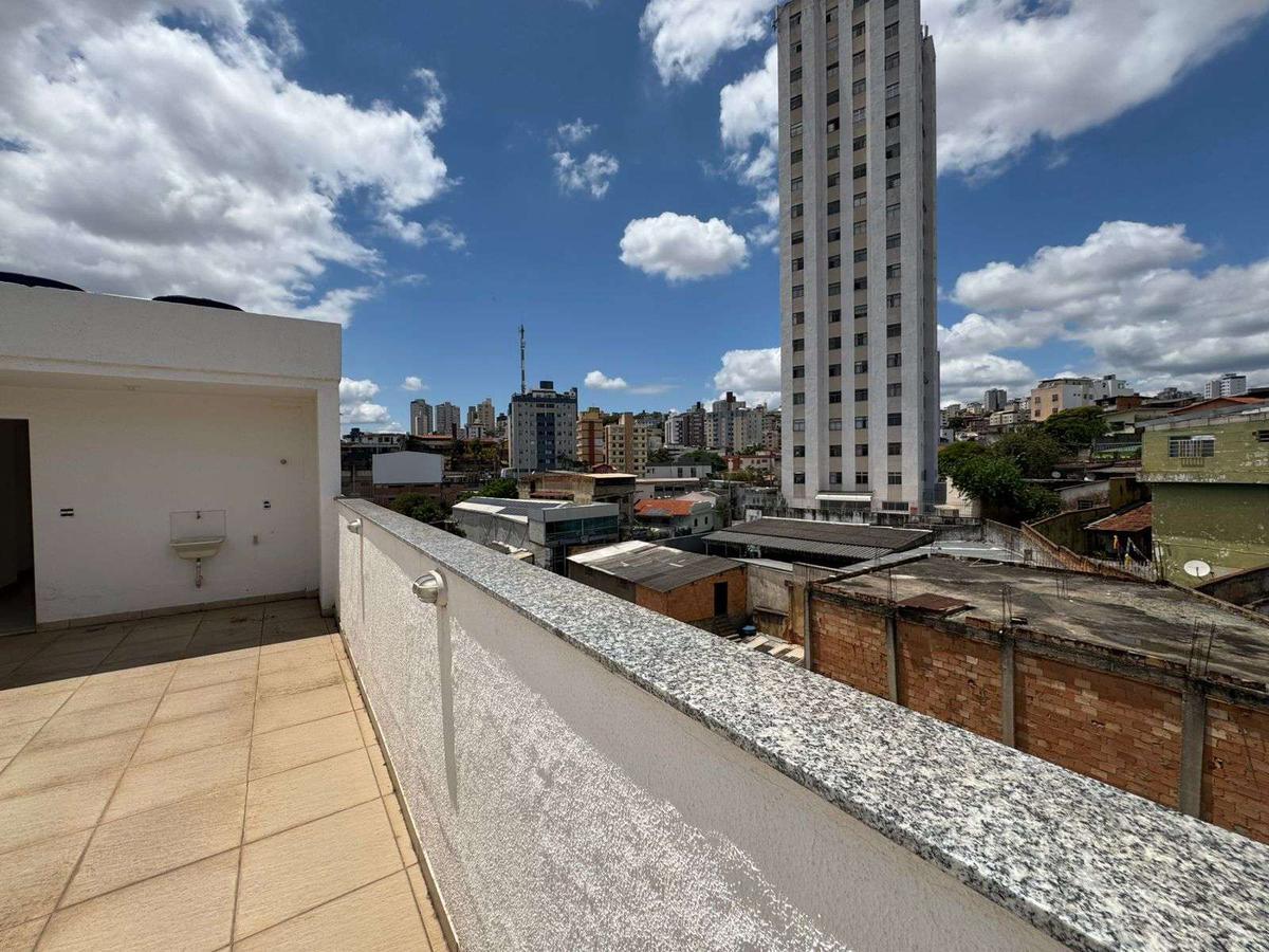 Cobertura, Concórdia, 2 Quartos, 2 Vagas, 1 Suíte