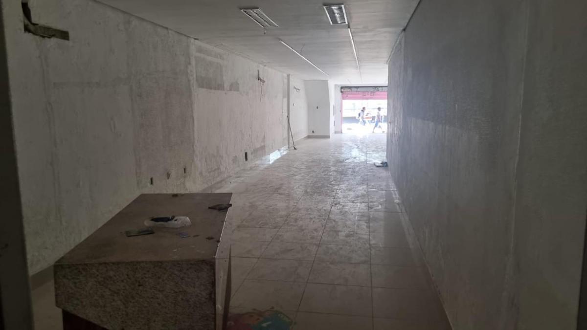 Andar, Centro, 0 Quarto, 0 Vaga