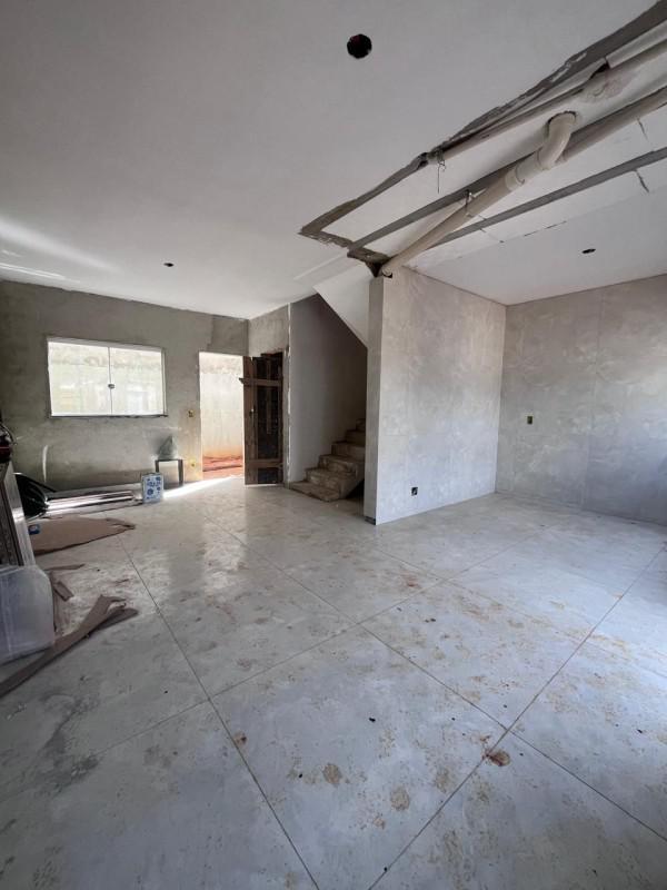 Casa, Centro, 3 Quartos, 2 Vagas, 1 Suíte