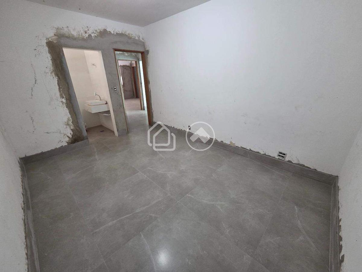 Casa, Buritis, 3 Quartos, 4 Vagas, 2 Suítes