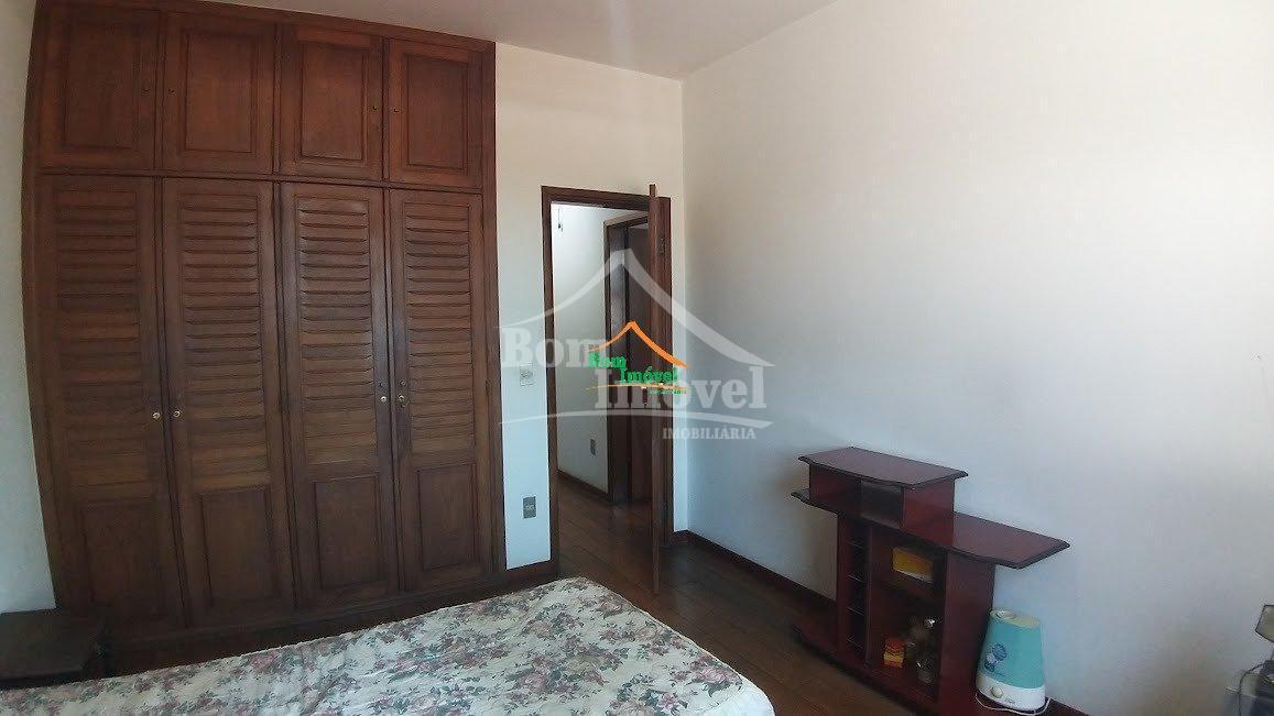 Casa, Centro, 3 Quartos, 2 Vagas, 1 Suíte