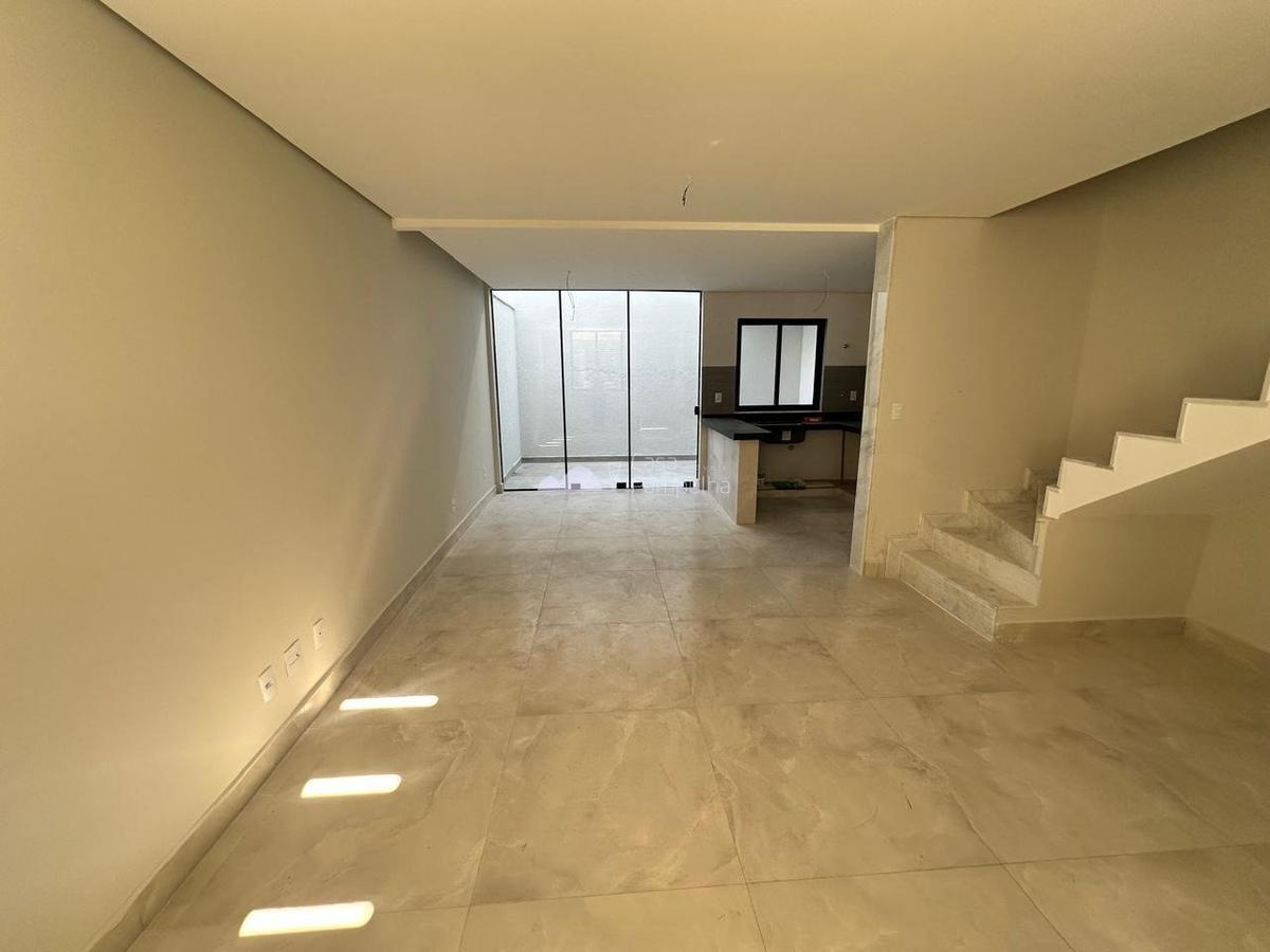 Casa, Itapoã, 3 Quartos, 2 Vagas, 1 Suíte