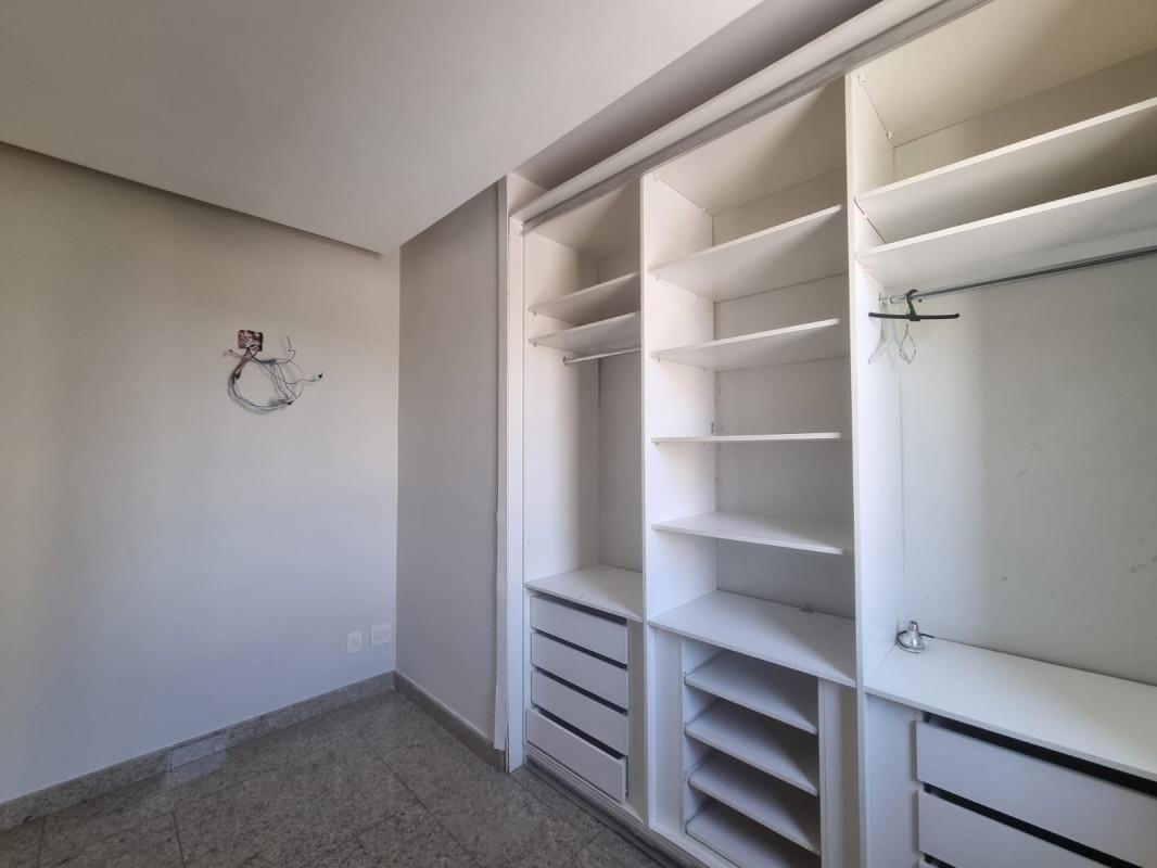 Apartamento, Barreiro, 3 Quartos, 2 Vagas, 1 Suíte