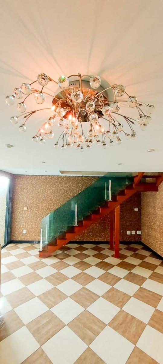 Casa, Trevo, 5 Quartos, 8 Vagas, 1 Suíte