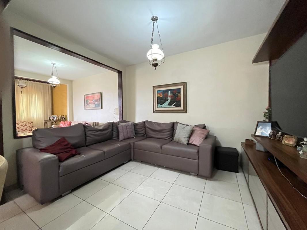 Casa, Alípio de Melo, 3 Quartos, 4 Vagas, 1 Suíte