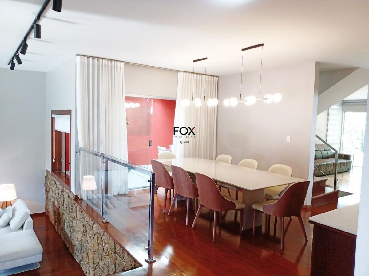 Casa, Santa Lúcia, 6 Quartos, 5 Vagas, 2 Suítes