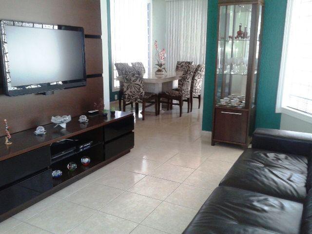 Casa, Castelo, 6 Quartos, 6 Vagas, 2 Suítes