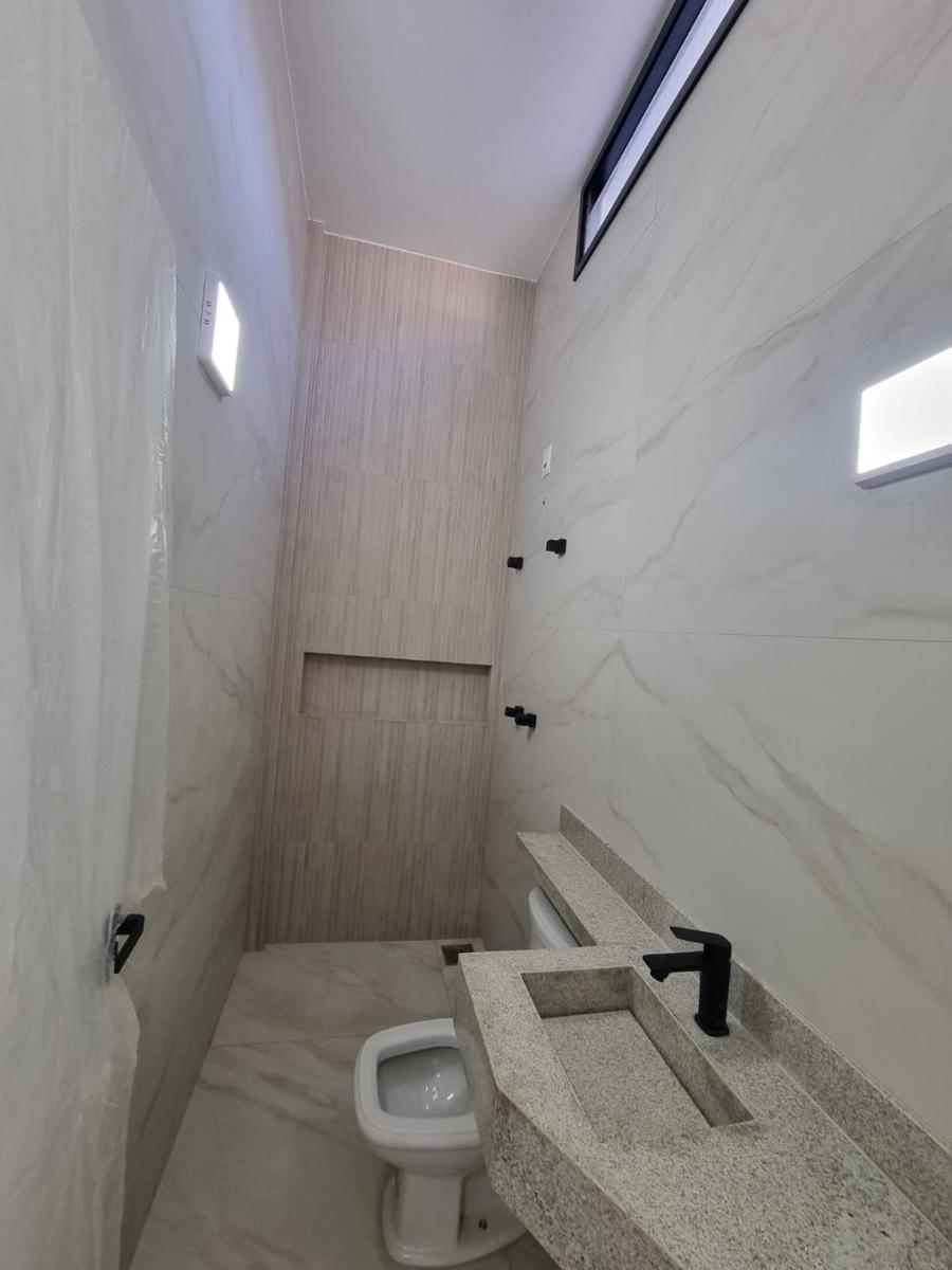 Casa, Planalto, 3 Quartos, 1 Vaga, 1 Suíte