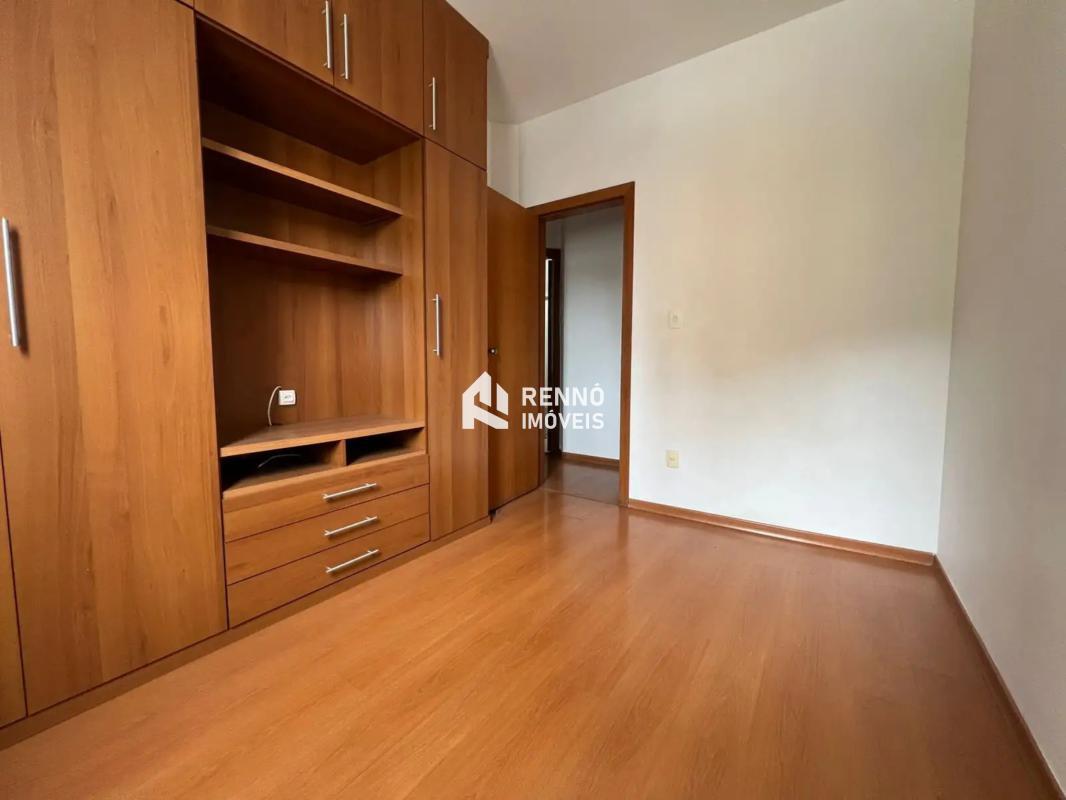 Apartamento, Estoril, 3 Quartos, 1 Vaga, 1 Suíte