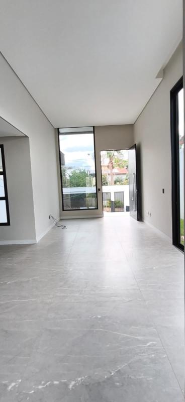 Casa, Trevo, 4 Quartos, 4 Vagas, 3 Suítes