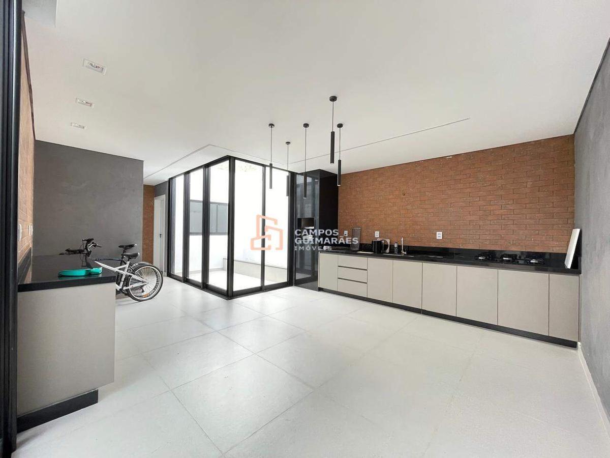 Casa, Alípio de Melo, 3 Quartos, 4 Vagas, 1 Suíte
