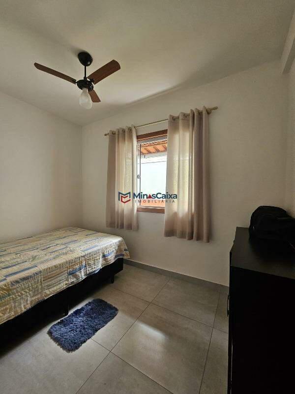 Casa, Quitandinha, 3 Quartos, 2 Vagas, 1 Suíte