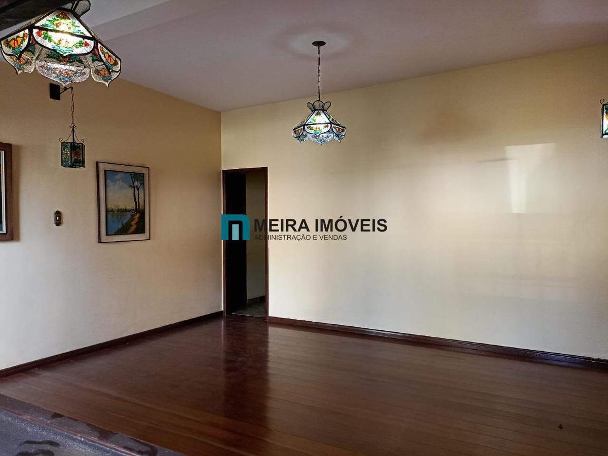Casa, Nova Suíssa, 8 Quartos, 3 Vagas, 2 Suítes