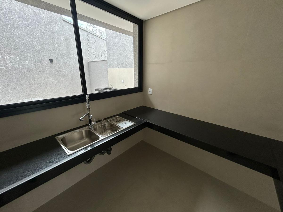 Casa, Fonte Grande, 3 Quartos, 2 Vagas, 1 Suíte