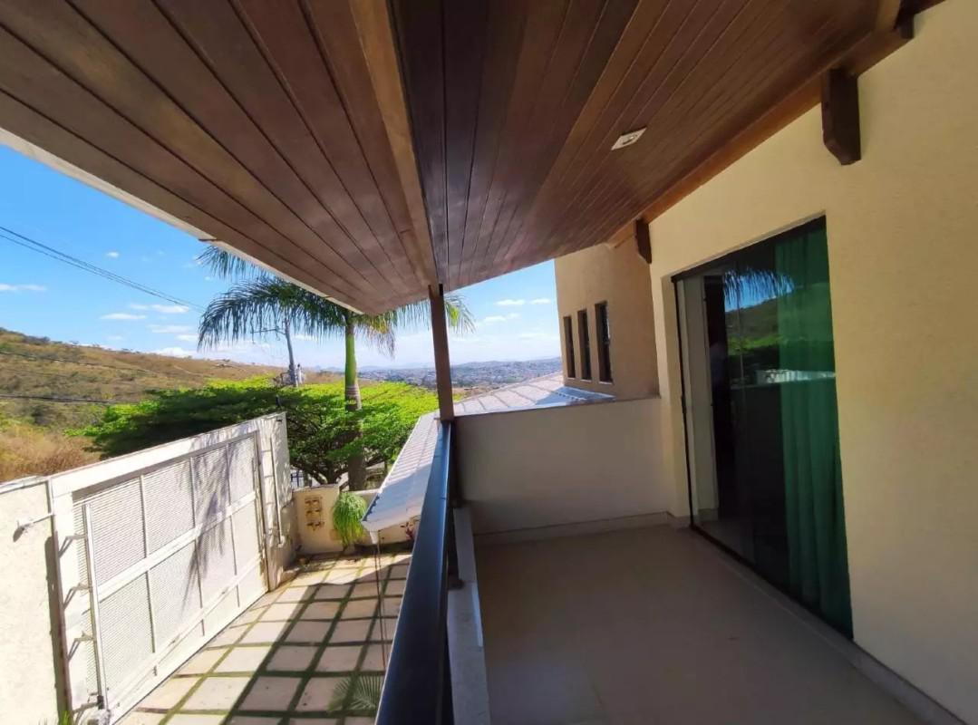 Casa, Buritis, 4 Quartos, 3 Vagas, 2 Suítes