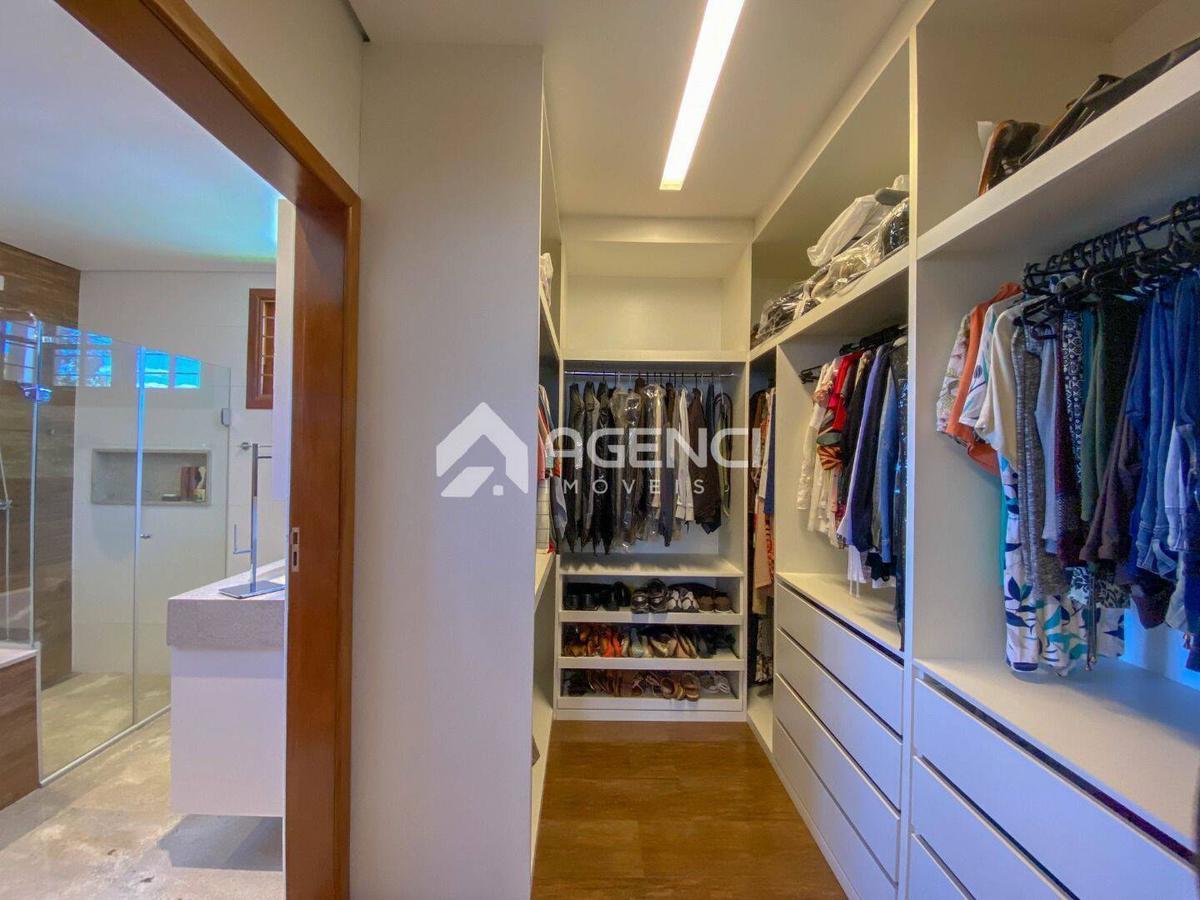 Casa, Trevo, 4 Quartos, 0 Vaga, 1 Suíte