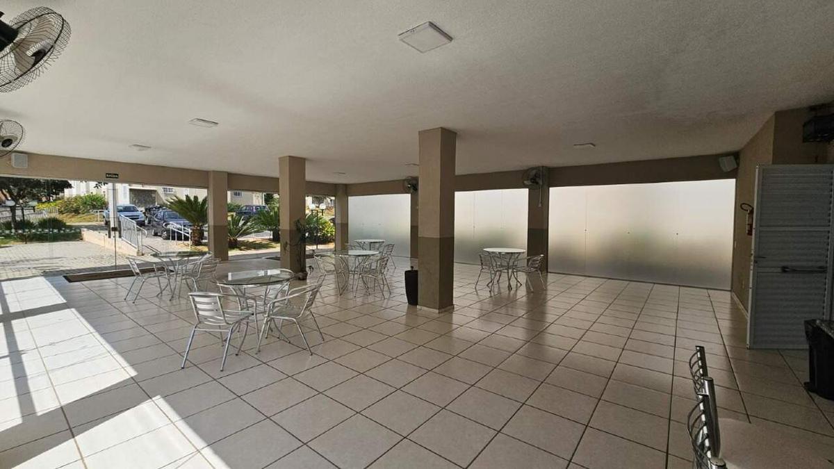 Apartamento, Vale das Amendoeiras, 2 Quartos, 1 Vaga