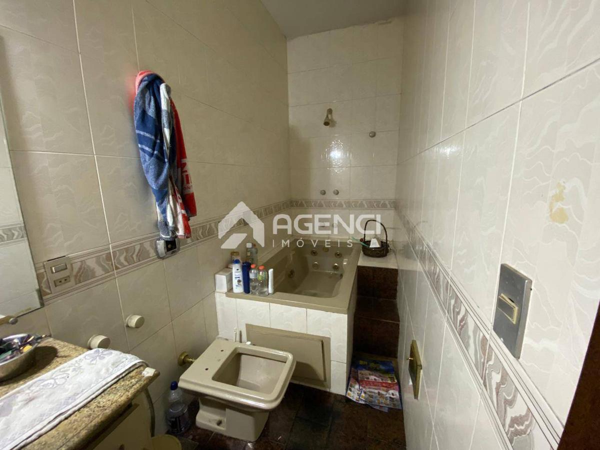 Casa, Camargos, 3 Quartos, 0 Vaga, 1 Suíte