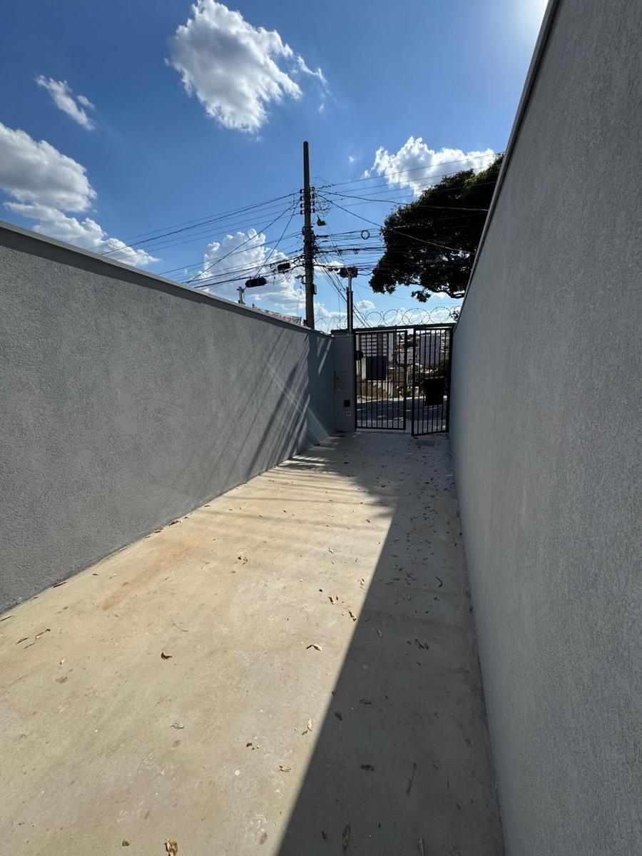 Casa, Santa Mônica, 2 Quartos, 1 Vaga, 2 Suítes