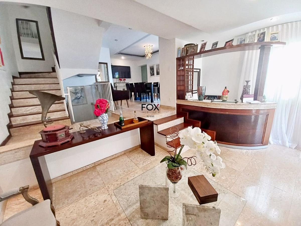 Casa, Santa Lúcia, 5 Quartos, 4 Vagas, 2 Suítes