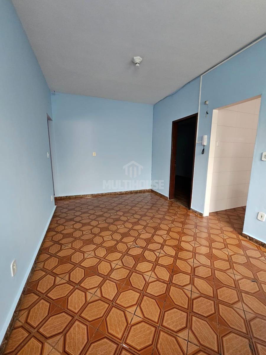 Casa, Santa Branca, 2 Quartos, 0 Vaga, 1 Suíte