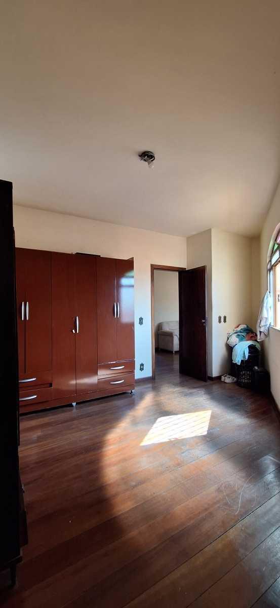 Casa, Floresta, 4 Quartos, 3 Vagas, 1 Suíte