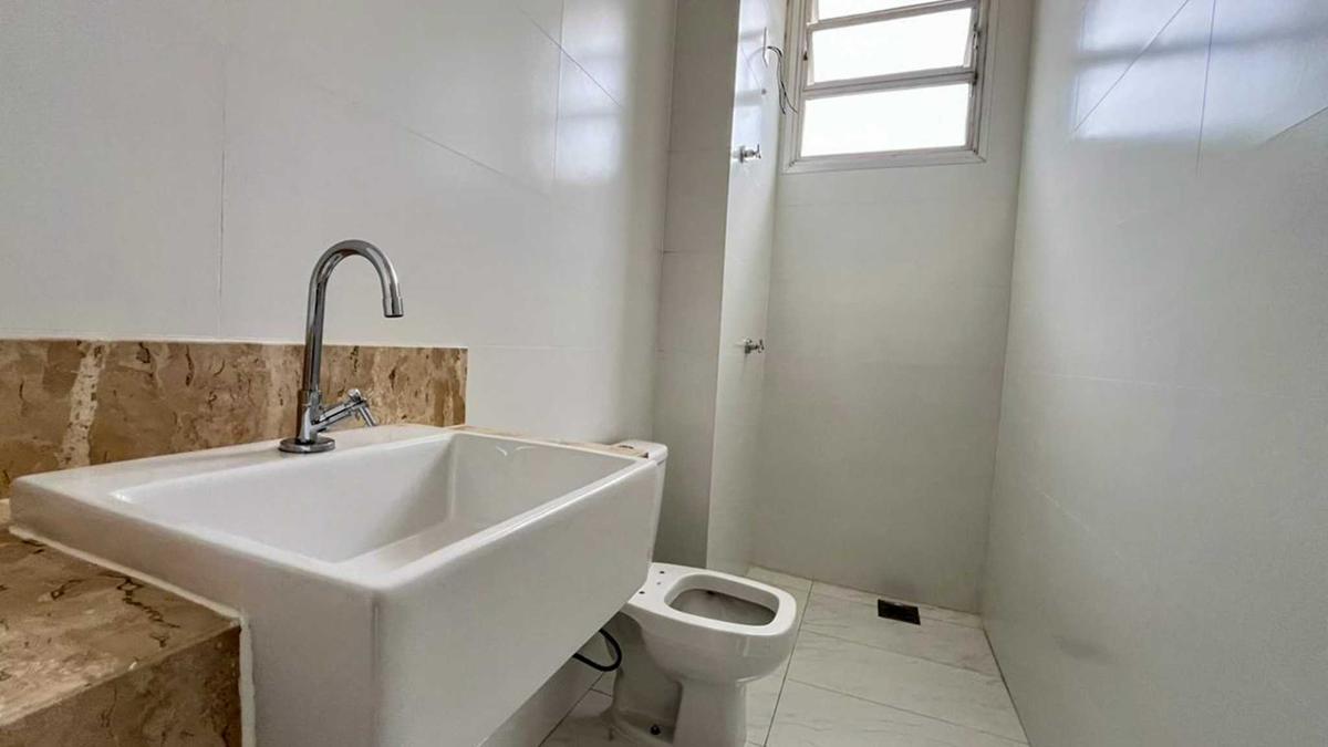 Cobertura, Centro, 2 Quartos, 0 Vaga, 4 Suítes