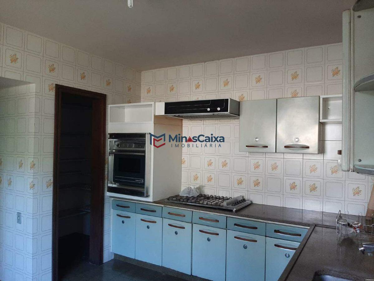 Casa, Centro, 4 Quartos, 4 Vagas, 1 Suíte