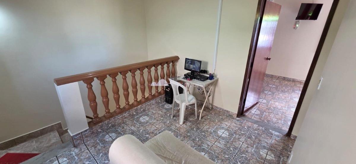 Casa, Trevo, 4 Quartos, 2 Vagas, 1 Suíte