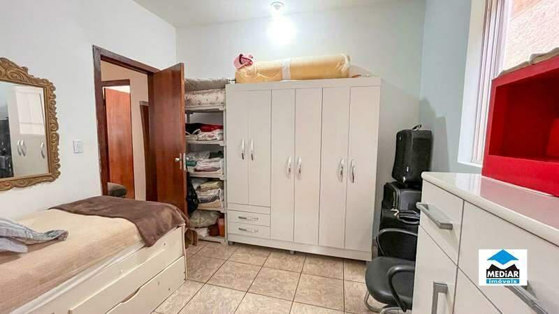 Casa, Buritis, 5 Quartos, 4 Vagas, 1 Suíte