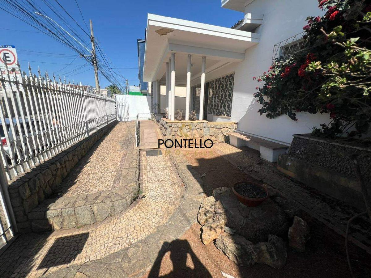 Casa, Centro, 4 Quartos, 2 Vagas, 1 Suíte