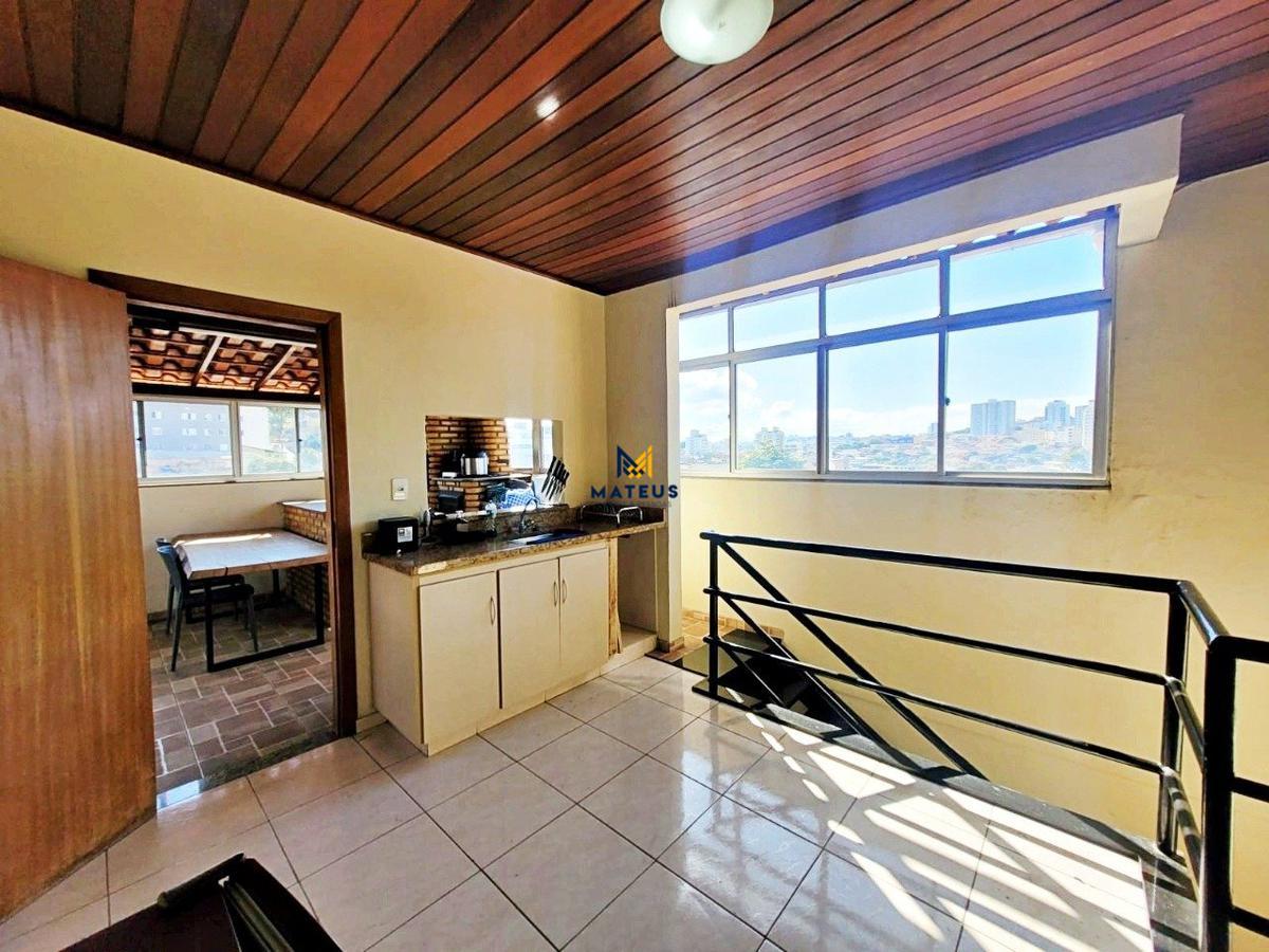Cobertura, Santa Cruz, 4 Quartos, 2 Vagas, 1 Suíte