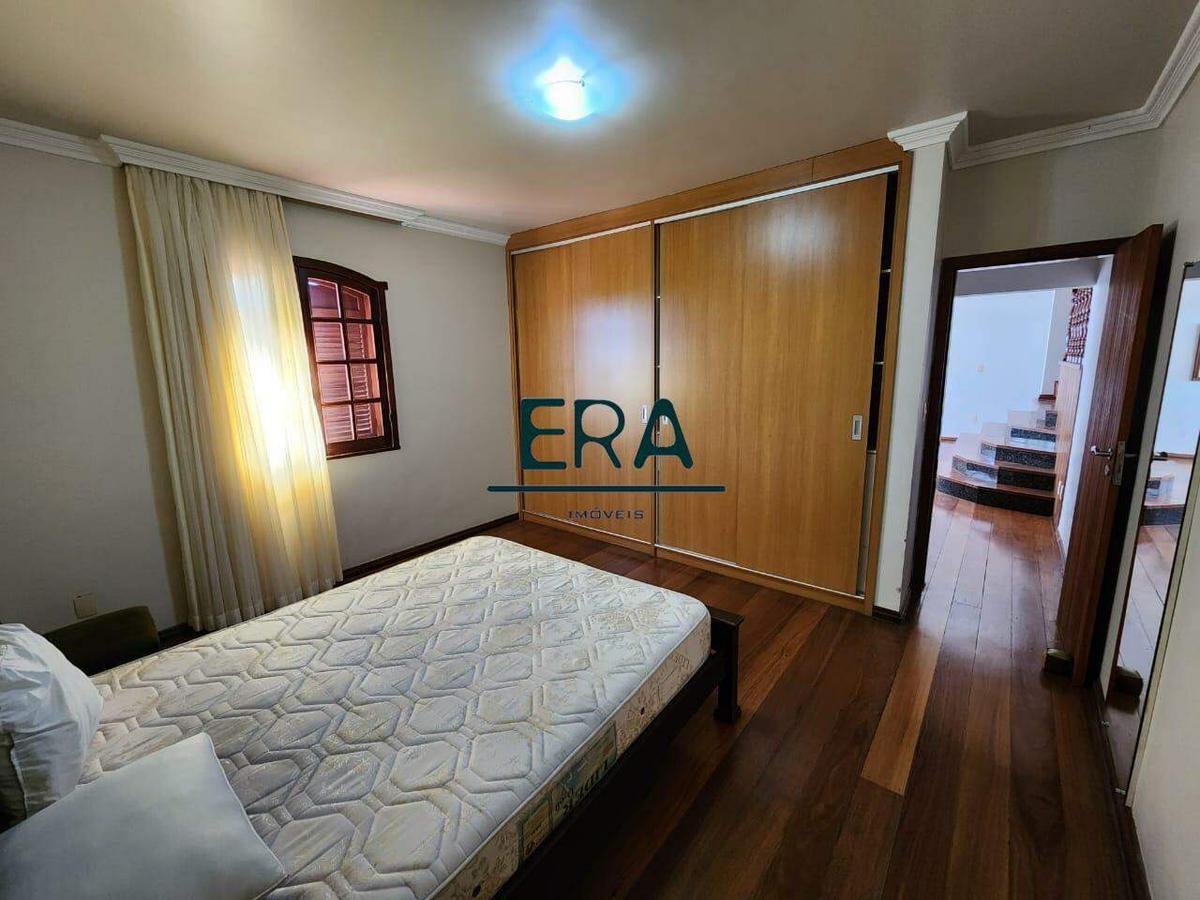 Casa, Santa Lúcia, 5 Quartos, 4 Vagas, 2 Suítes