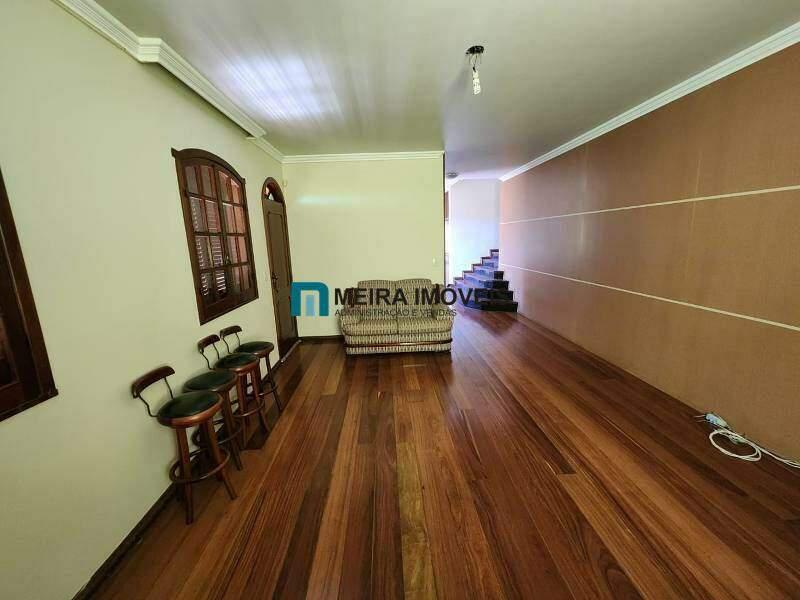 Casa, Santa Lúcia, 5 Quartos, 5 Vagas, 2 Suítes