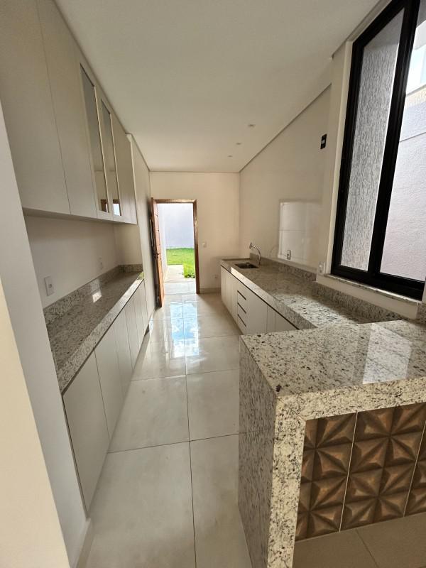 Casa, Promissao I, 4 Quartos, 2 Vagas, 1 Suíte