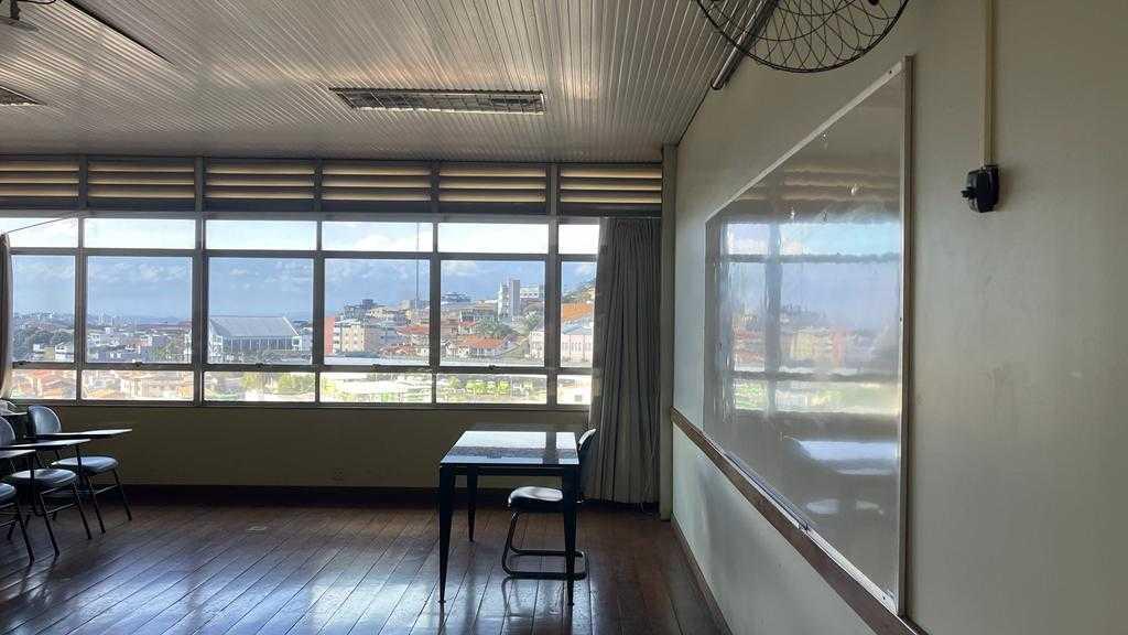 Prédio, São Cristóvão, 0 Quarto, 0 Vaga