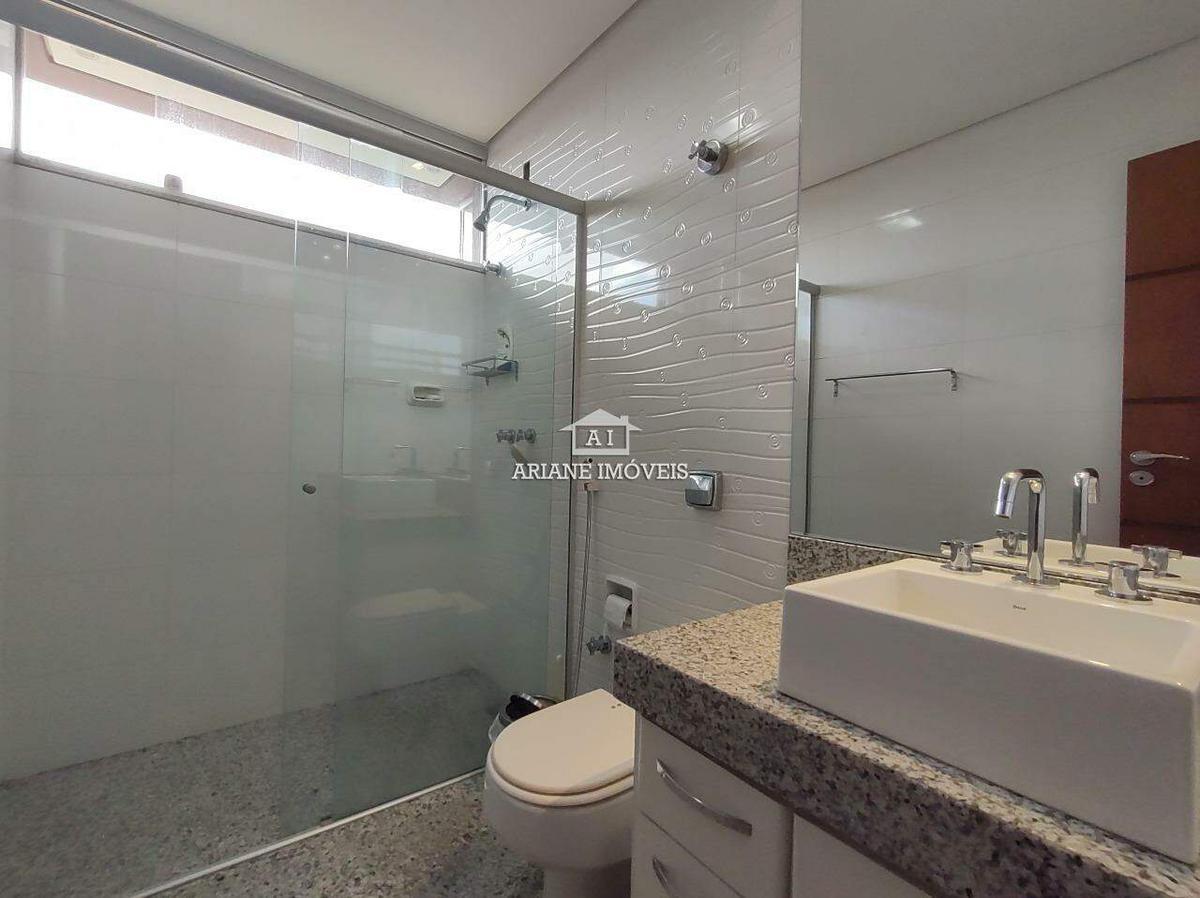 Casa, Braúnas, 4 Quartos, 5 Vagas, 2 Suítes