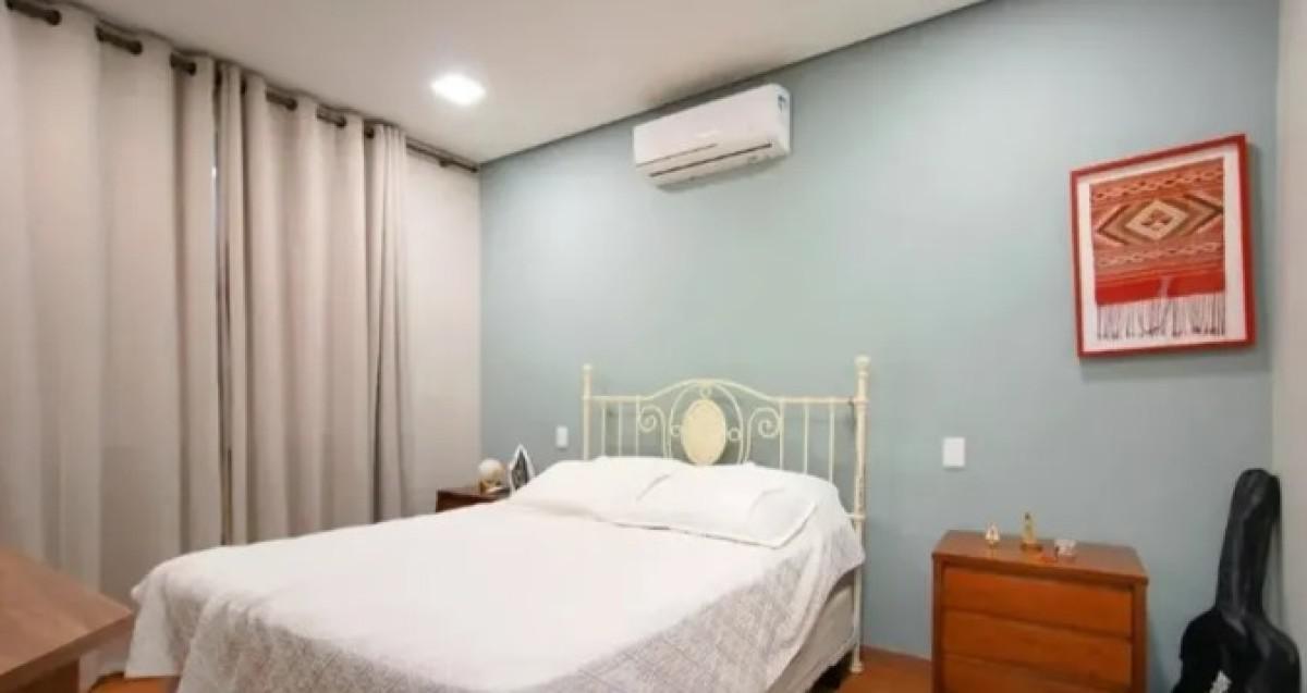 Casa, Sagrada Família, 4 Quartos, 2 Vagas, 2 Suítes