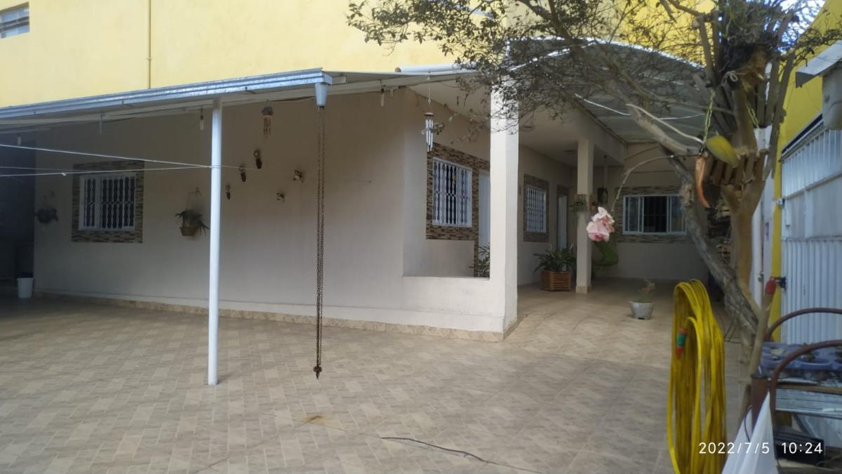 Casa, Vista Alegre, 5 Quartos, 8 Vagas, 1 Suíte