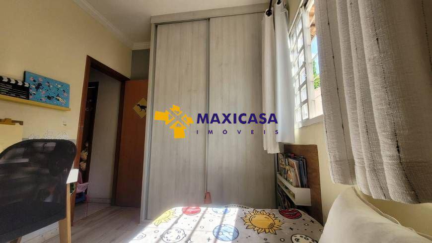 Casa, Trevo, 3 Quartos, 2 Vagas, 1 Suíte