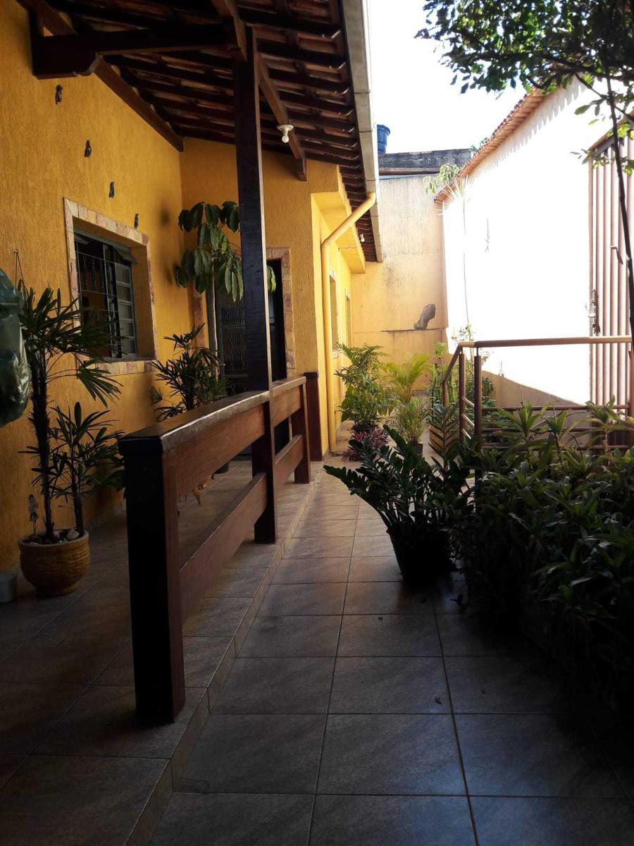 Casa, Santa Clara a, 3 Quartos, 2 Vagas, 1 Suíte